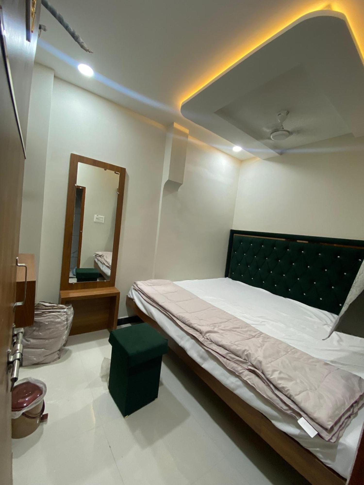 Hotel Super Palace Ujjain Exterior photo